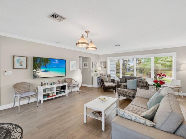 Продажа дома по адресу 5567 Rico Drive - фото 6749179