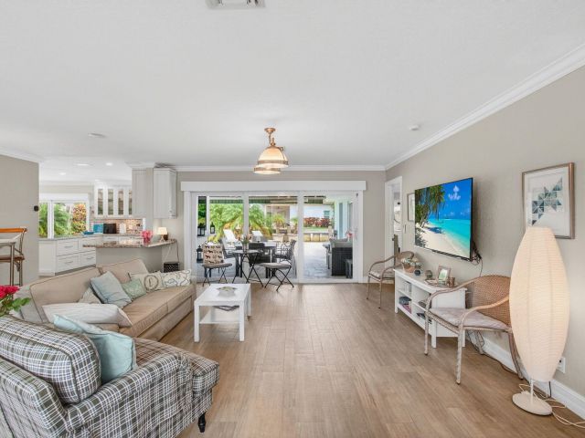 Продажа дома по адресу 5567 Rico Drive - фото 6749182