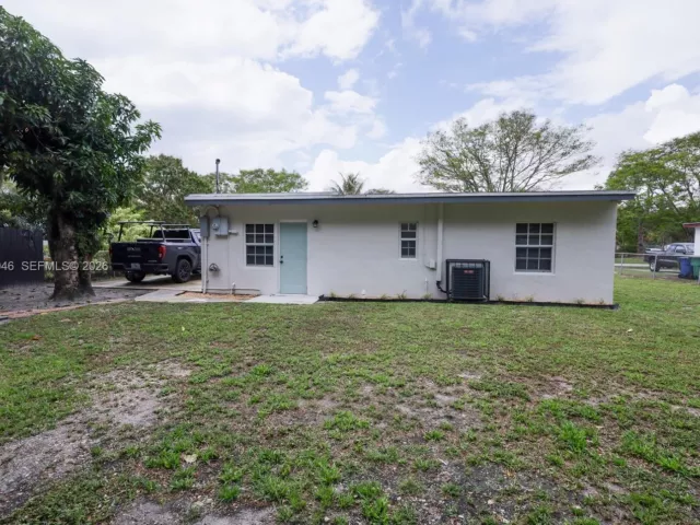 Продажа дома по адресу 2310 W Bunche Park Dr - фото 7504724