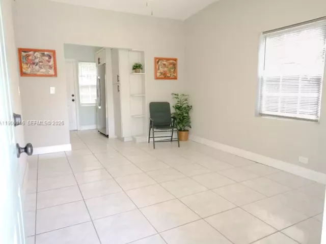 Продажа дома по адресу 2310 W Bunche Park Dr - фото 6734075