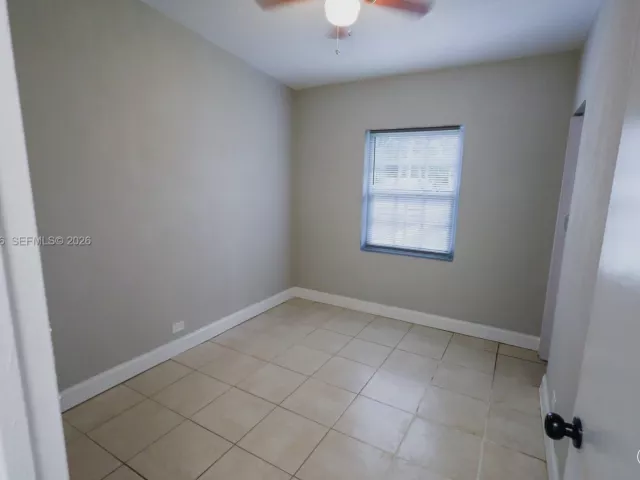 Продажа дома по адресу 2310 W Bunche Park Dr - фото 7504712