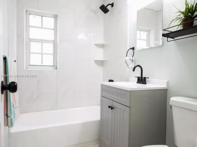 Продажа дома по адресу 2310 W Bunche Park Dr - фото 7504714