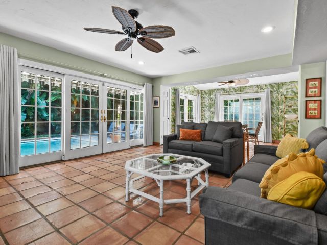 Дом в аренду по адресу 194 Almeria Road - фото 6728183