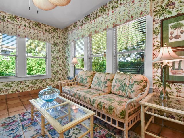 Дом в аренду по адресу 194 Almeria Road - фото 6728186