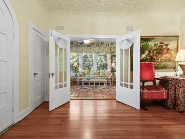 Дом в аренду по адресу 194 Almeria Road - фото 6728187