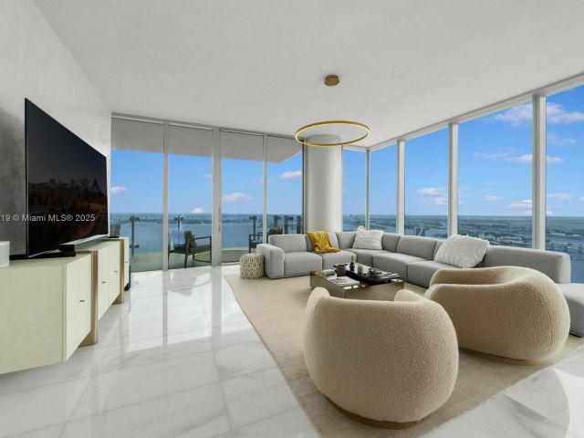 Продажа квартиры #5103 - фото 6740714