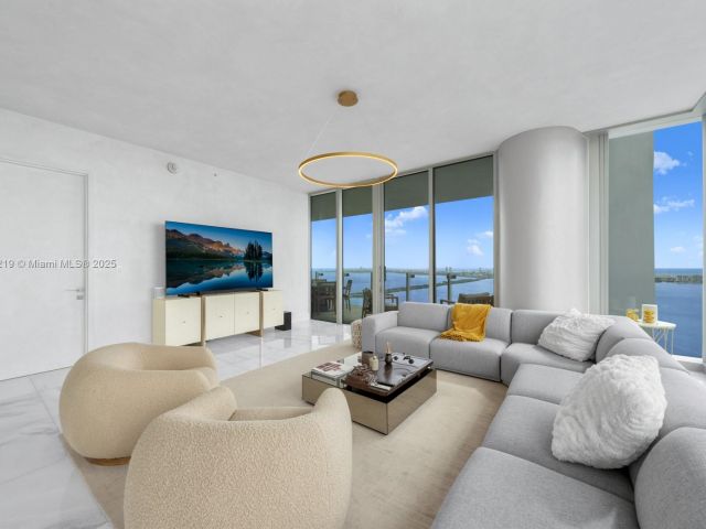 Продажа квартиры #5103 - фото 6740715