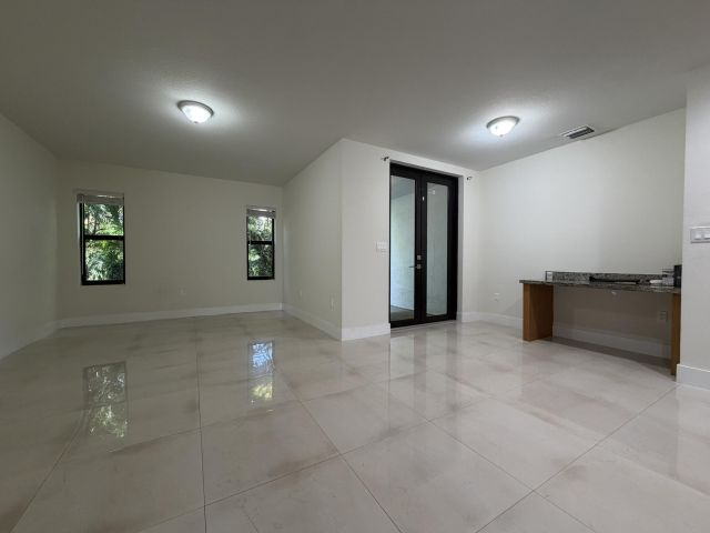 Дом в аренду по адресу 281 Bella Sol Way - фото 6921116