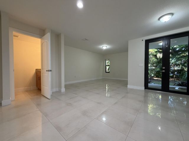 Дом в аренду по адресу 281 Bella Sol Way - фото 6921119