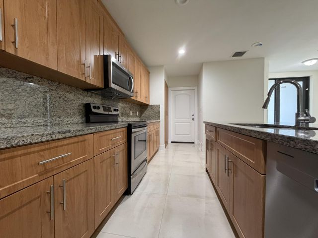 Дом в аренду по адресу 281 Bella Sol Way - фото 6921122