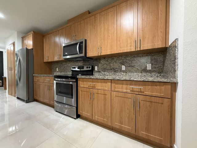 Дом в аренду по адресу 281 Bella Sol Way - фото 6921124