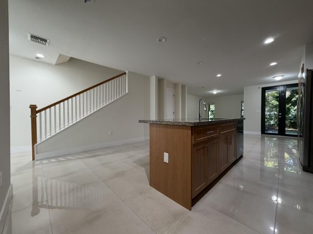 Дом в аренду по адресу 281 Bella Sol Way - фото 6921126