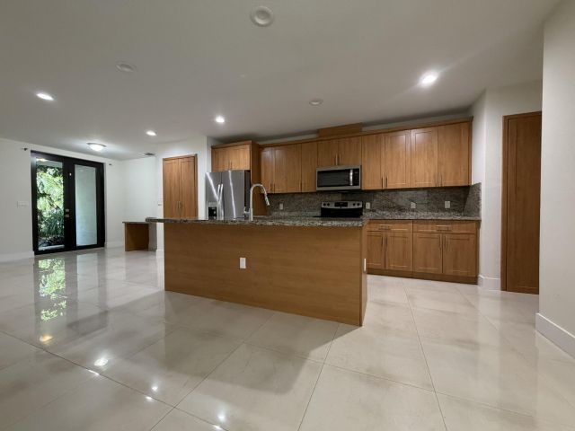 Дом в аренду по адресу 281 Bella Sol Way - фото 6921127