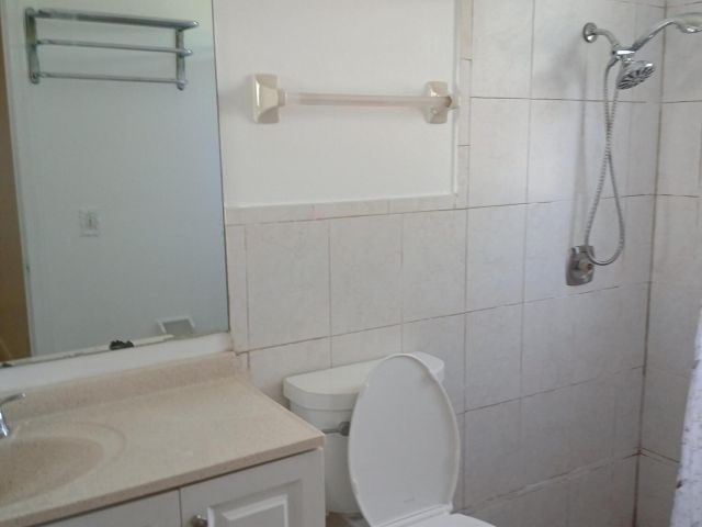 Дом в аренду по адресу 8743 Sol Terrace - фото 6932897