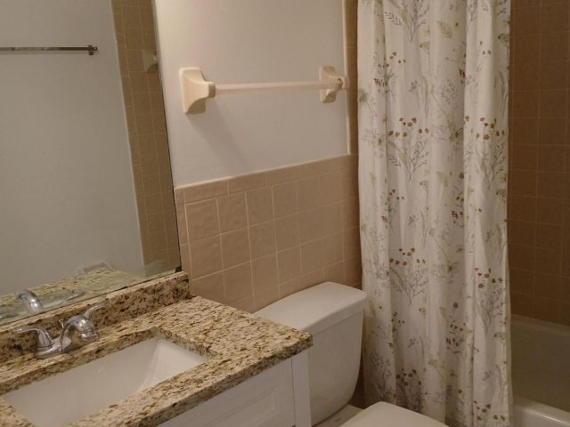 Дом в аренду по адресу 8743 Sol Terrace - фото 6932902