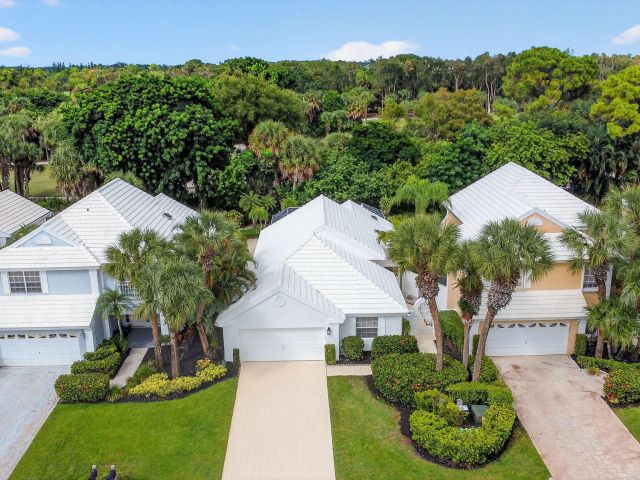 Продажа дома по адресу 9333 Heathridge Drive - фото 6775030