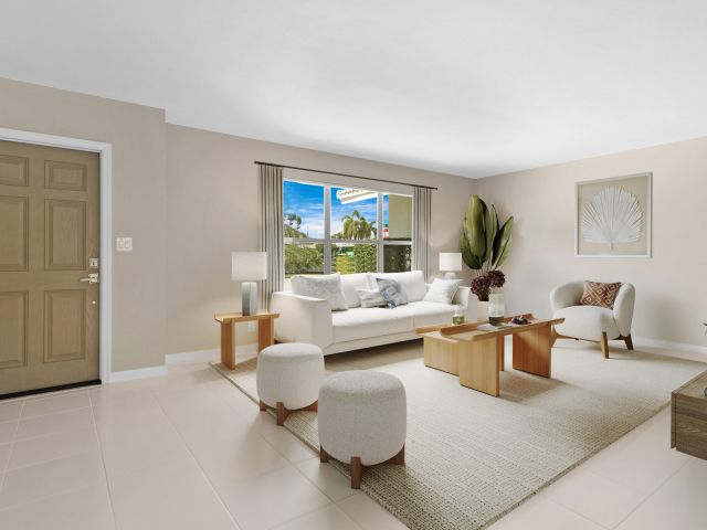 Продажа дома по адресу 5370 NE 17th Avenue - фото 6730382