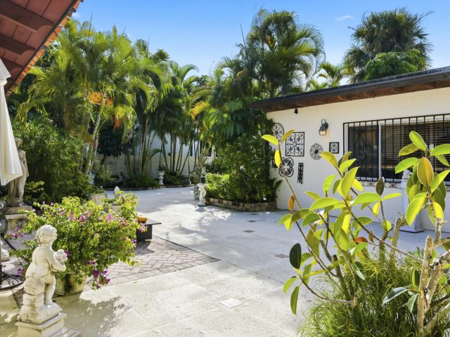 Продажа дома по адресу 281 Granada Road - фото 6728060