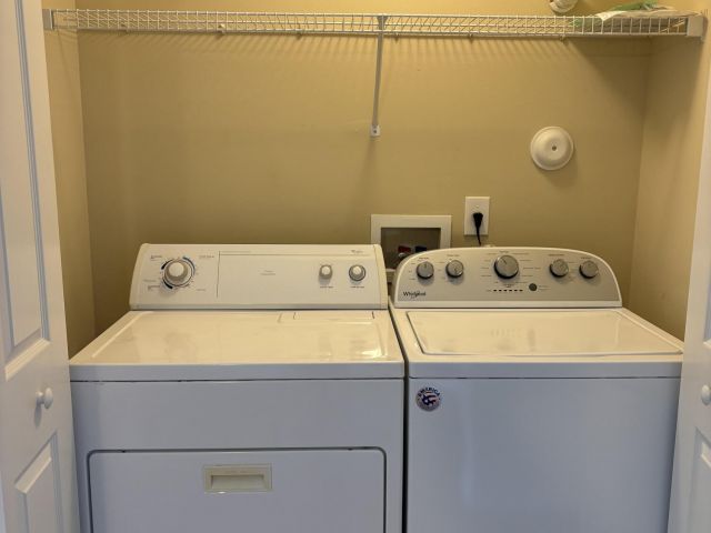 Дом в аренду по адресу 2048 Alta Meadows Lane 2009 - фото 6728120