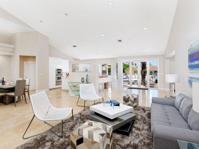 Дом в аренду по адресу 511 Golden Harbour Drive - фото 6749265