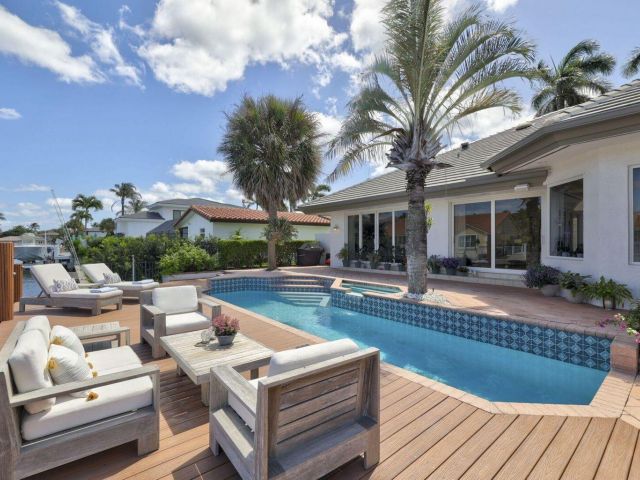 Дом в аренду по адресу 511 Golden Harbour Drive - фото 6749274