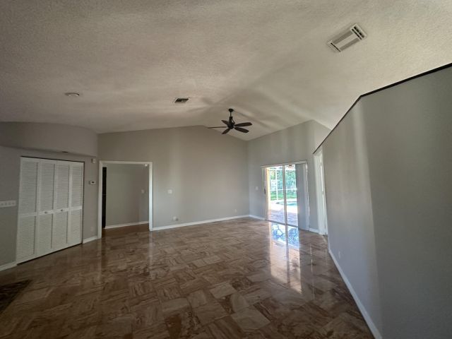 Продажа дома по адресу 450 NW 53rd Street - фото 6748825