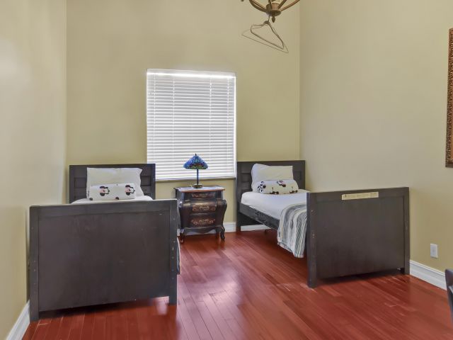 Дом в аренду по адресу 12121 70th Place N - фото 6728231