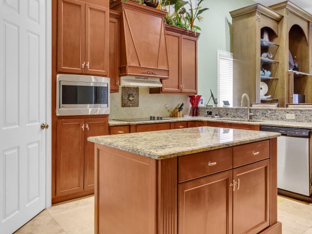 Дом в аренду по адресу 12121 70th Place N - фото 6728242