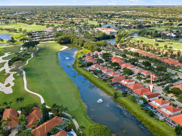 Продажа дома по адресу 8320 Heritage Club Drive - фото 6729613