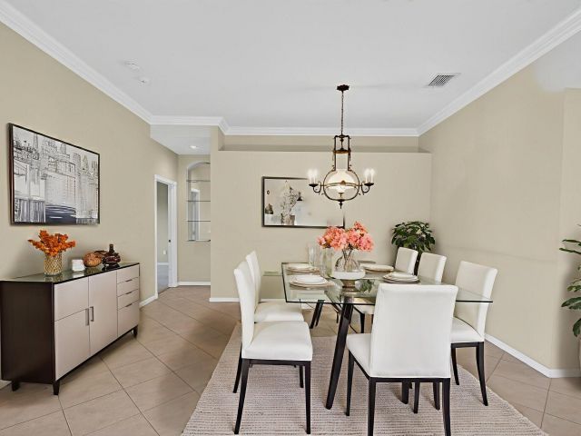 Продажа дома по адресу 7303 Morocca Lake Drive - фото 6764908