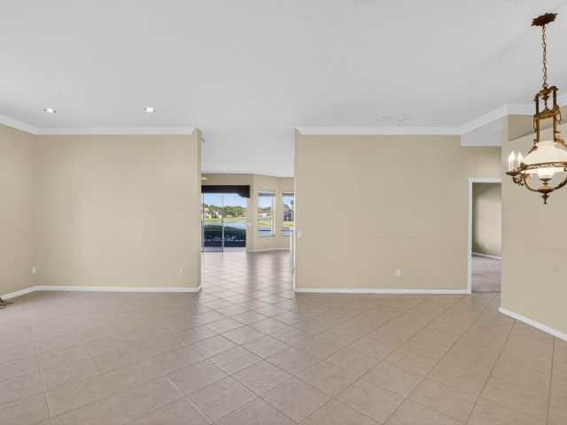 Продажа дома по адресу 7303 Morocca Lake Drive - фото 6764909