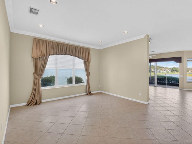 Продажа дома по адресу 7303 Morocca Lake Drive - фото 6764910