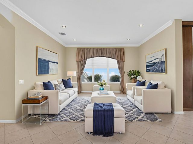 Продажа дома по адресу 7303 Morocca Lake Drive - фото 6764911