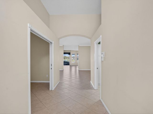 Продажа дома по адресу 7303 Morocca Lake Drive - фото 6764912