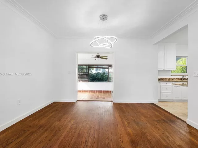 Продажа дома по адресу 8826 Emerson Ave - фото 6729540