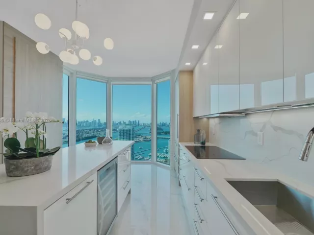 Продажа квартиры #4306 - фото 6729918