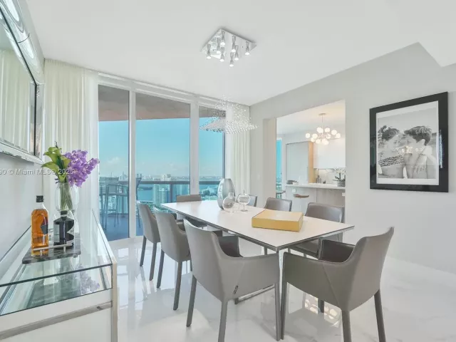 Продажа квартиры #4306 - фото 6729913