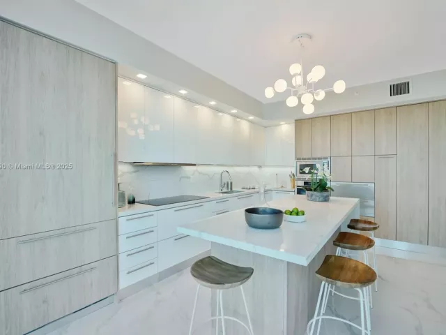 Продажа квартиры #4306 - фото 6729914