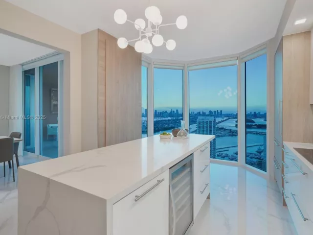 Продажа квартиры #4306 - фото 6729917