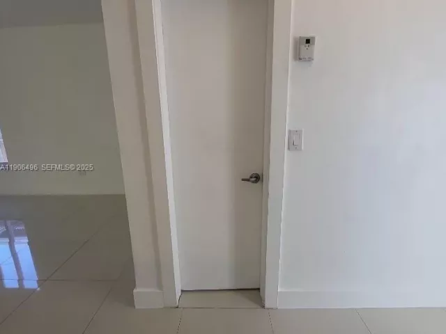 Дом в аренду по адресу 7707 Hawthorne Ave - фото 6729632