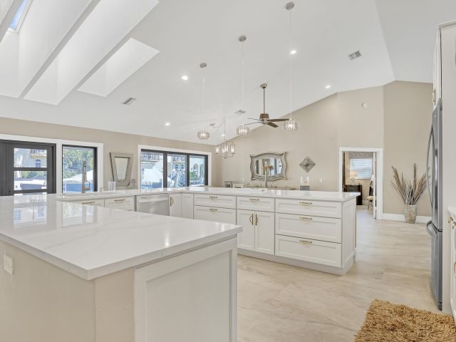 Продажа дома по адресу 815 Bamboo Lane - фото 6764841