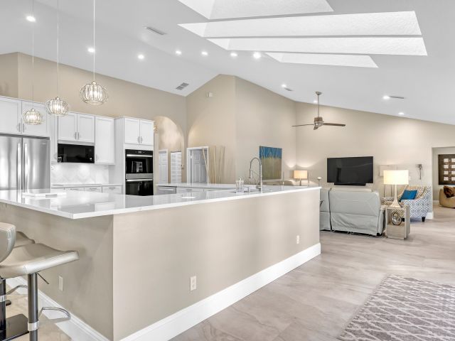 Продажа дома по адресу 815 Bamboo Lane - фото 6764842