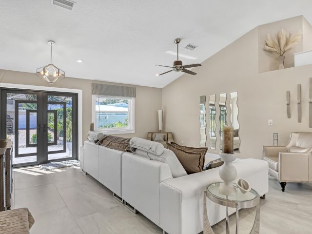 Продажа дома по адресу 815 Bamboo Lane - фото 6764850