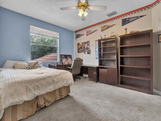 Дом в аренду по адресу 3271 Harrington Drive - фото 6749195