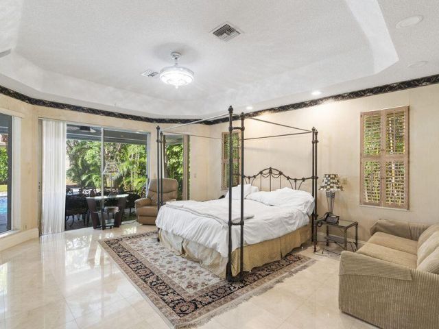 Дом в аренду по адресу 3271 Harrington Drive - фото 6749201