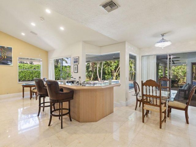 Дом в аренду по адресу 3271 Harrington Drive - фото 6749202