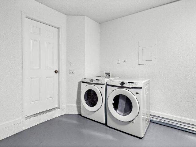 Продажа дома по адресу 755 Saint Albans Drive - фото 6766410