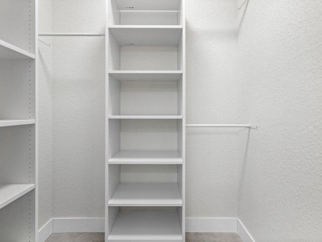 Продажа дома по адресу 755 Saint Albans Drive - фото 6766412