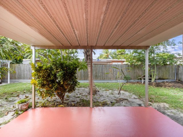 Продажа дома по адресу 3329 El Vedado Court E - фото 6733240