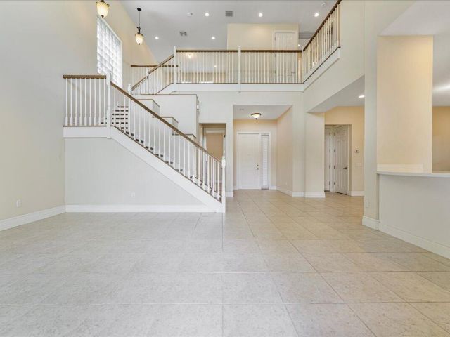 Дом в аренду по адресу 16794 Bridge Crossing Circle - фото 6739015